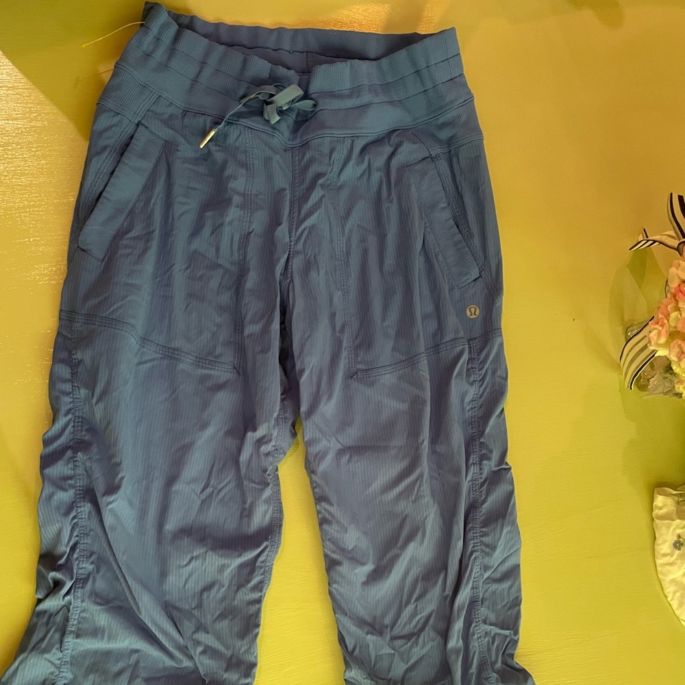 Lululemon capris